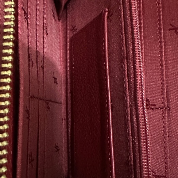 259 Kenneth Cole New York |NWOT Burgundy Pebbled Leather Zip Wristlet Wallet - Picture 7 of 10